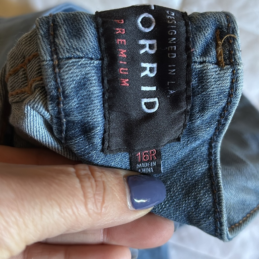 Torrid distressed jeans - Picture 4 of 4